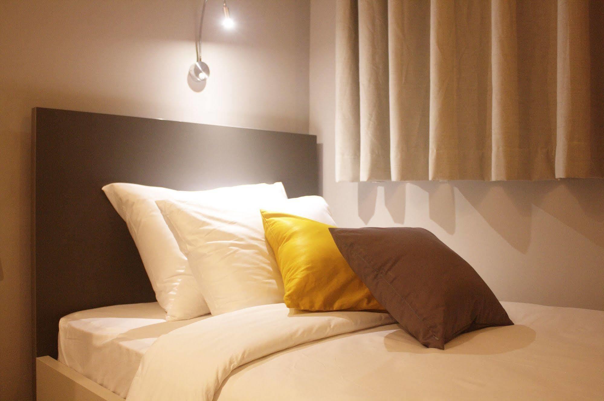 Urbano Hotel By Roots Wiaboman Экстерьер фото